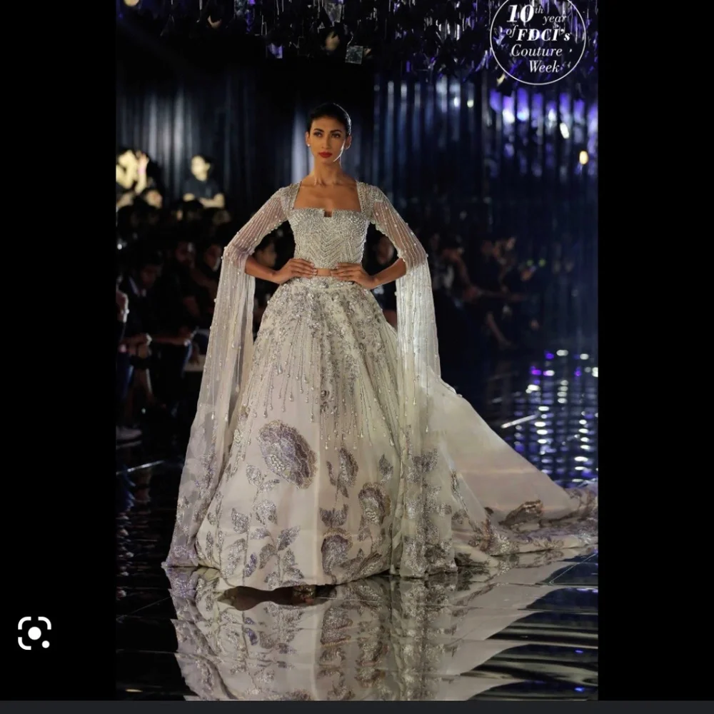 Manish Malhotra Bridal Lengha - Picture 1 of 7